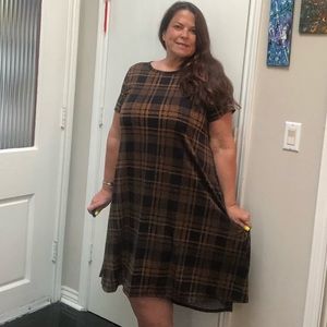 LuLaRoe NWT XL Carly Size 12 - 24 high low dress